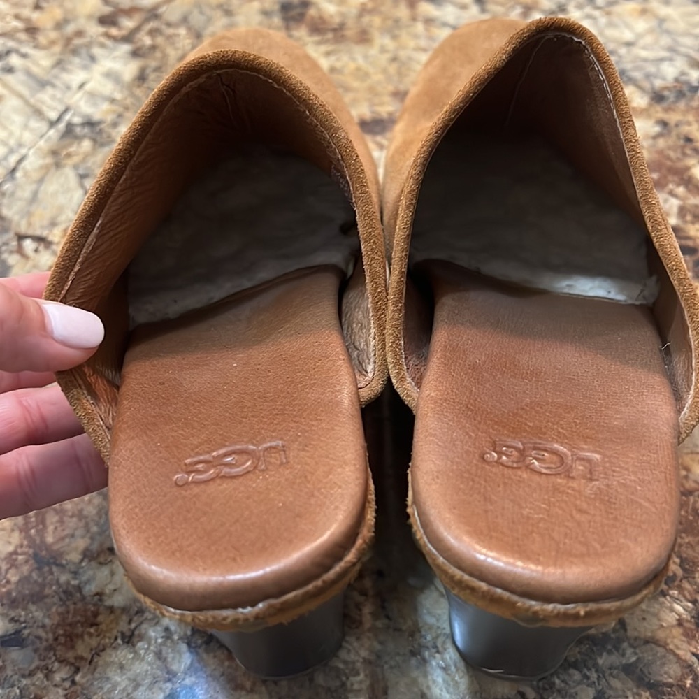 Ugg Clogs - Picture 7 of 8